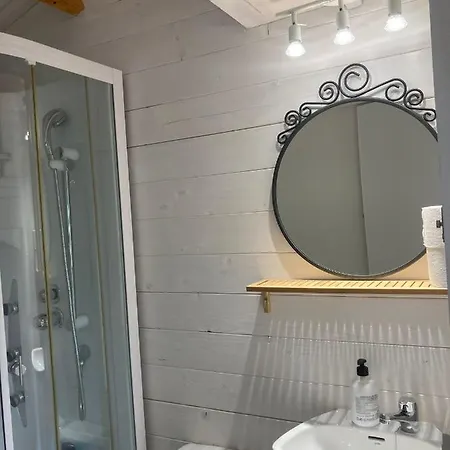 Hermoso De Madera Дом отдыха *